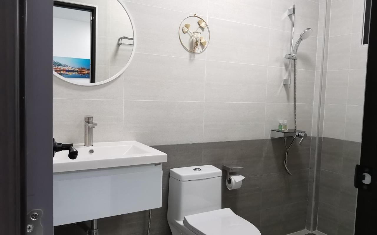 Private Pool Villa With Jacuzzi At Royal Park Village - Walk To The Beach - 6 People - Max 3 Males (Adults Only) Джомтьен Экстерьер фото