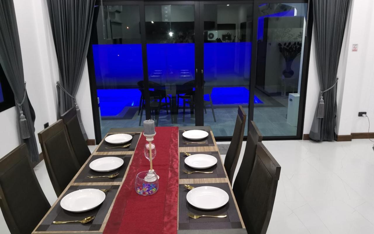 Private Pool Villa With Jacuzzi At Royal Park Village - Walk To The Beach - 6 People - Max 3 Males (Adults Only) Джомтьен Экстерьер фото
